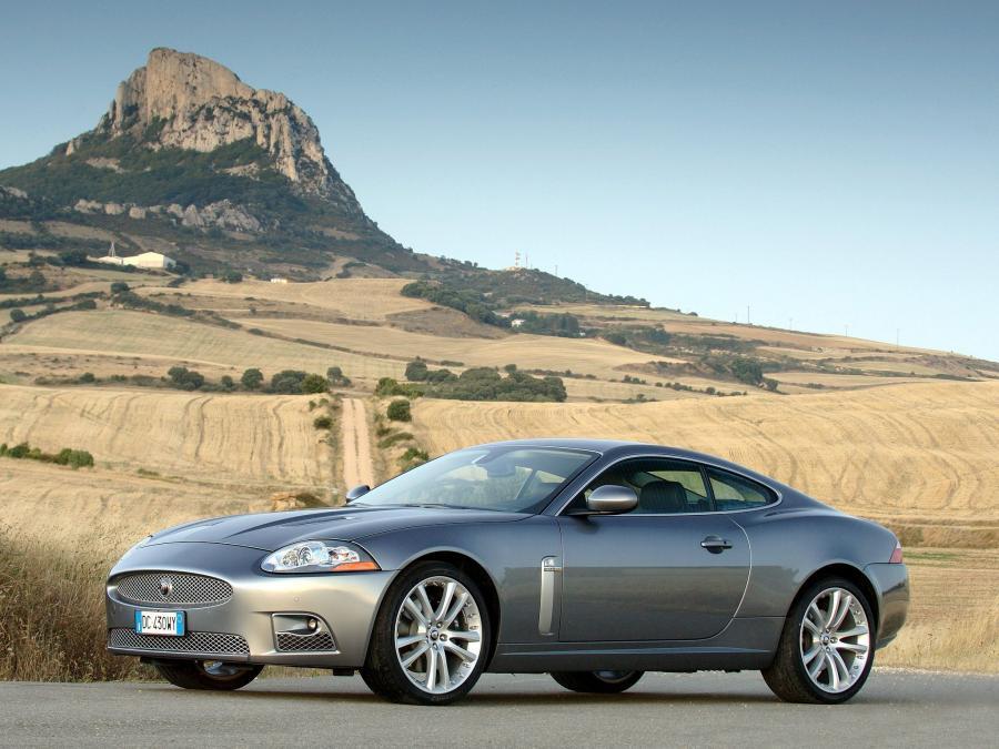  Jaguar XKR Coupe 2007 года  (фото 8 из 16)